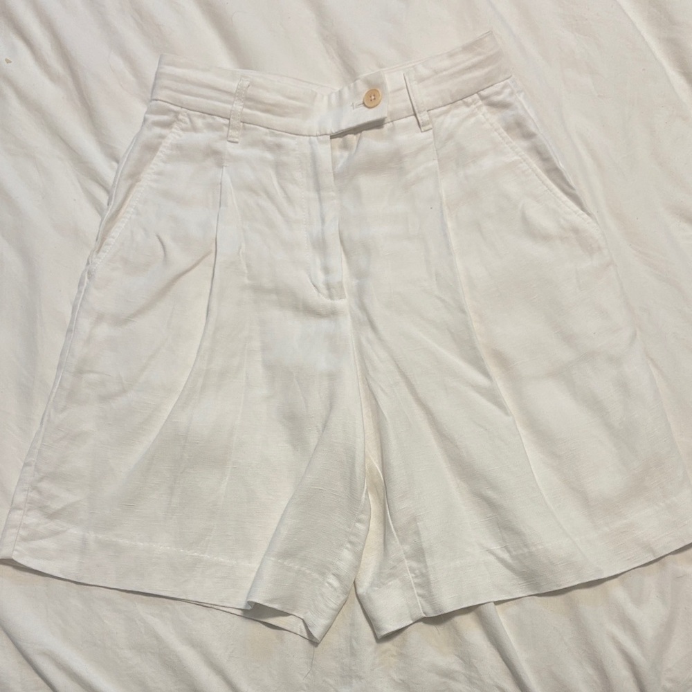 Aritzia Wilfred Effortless Shorts